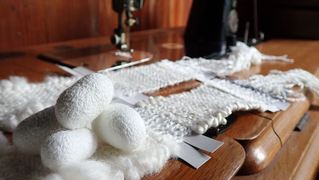 シルク化粧水と真綿パフづくり体験