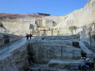 KANEHON　大谷採石場見学　大谷石釜ピザ焼き体験・大谷石端材詰め放題